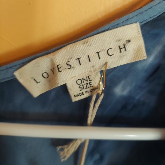 Lovestitch poncho - Picture 3 of 3